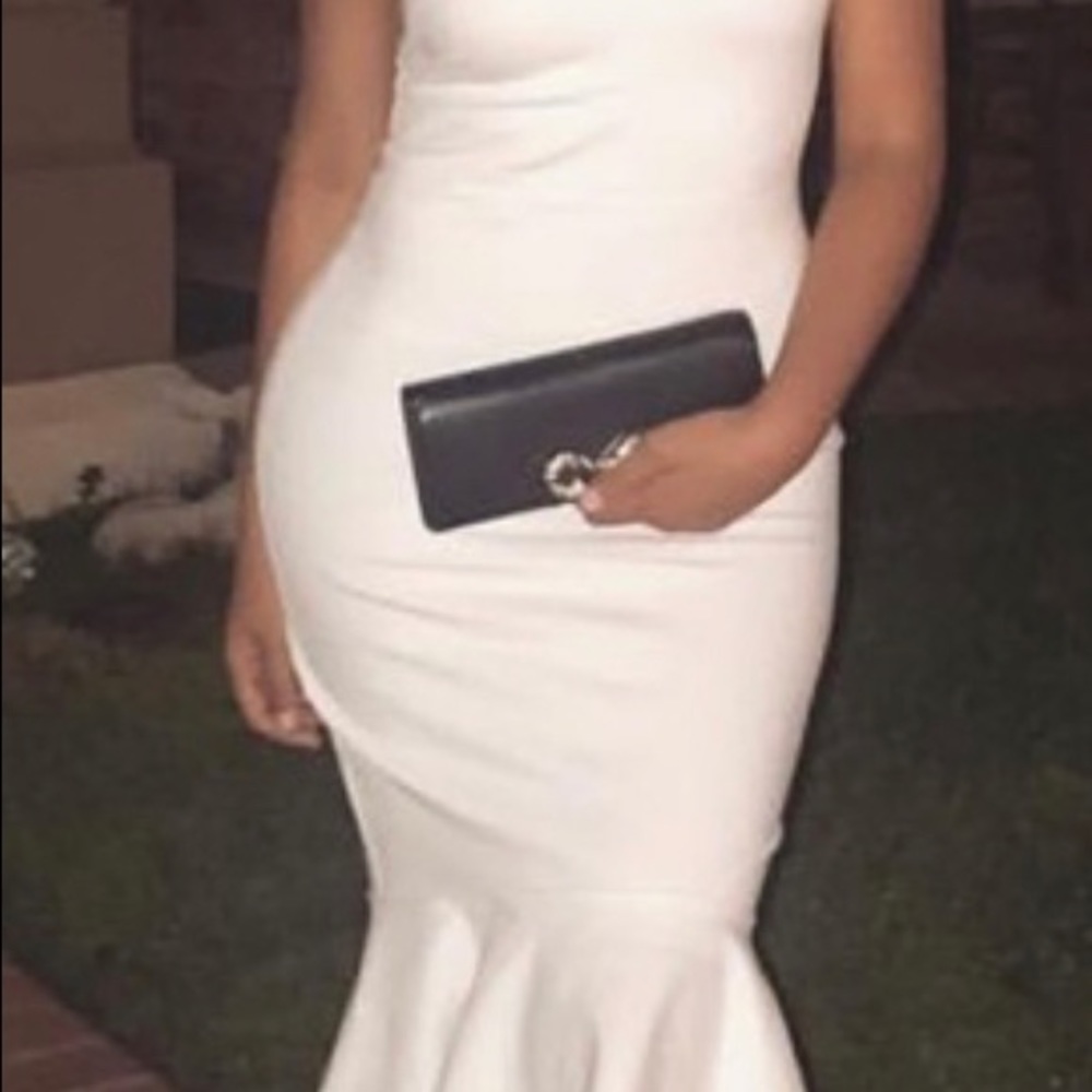 Forever 21 White Dress One shoulder with Mermaid Bottom Body-con Midi Labor Day
